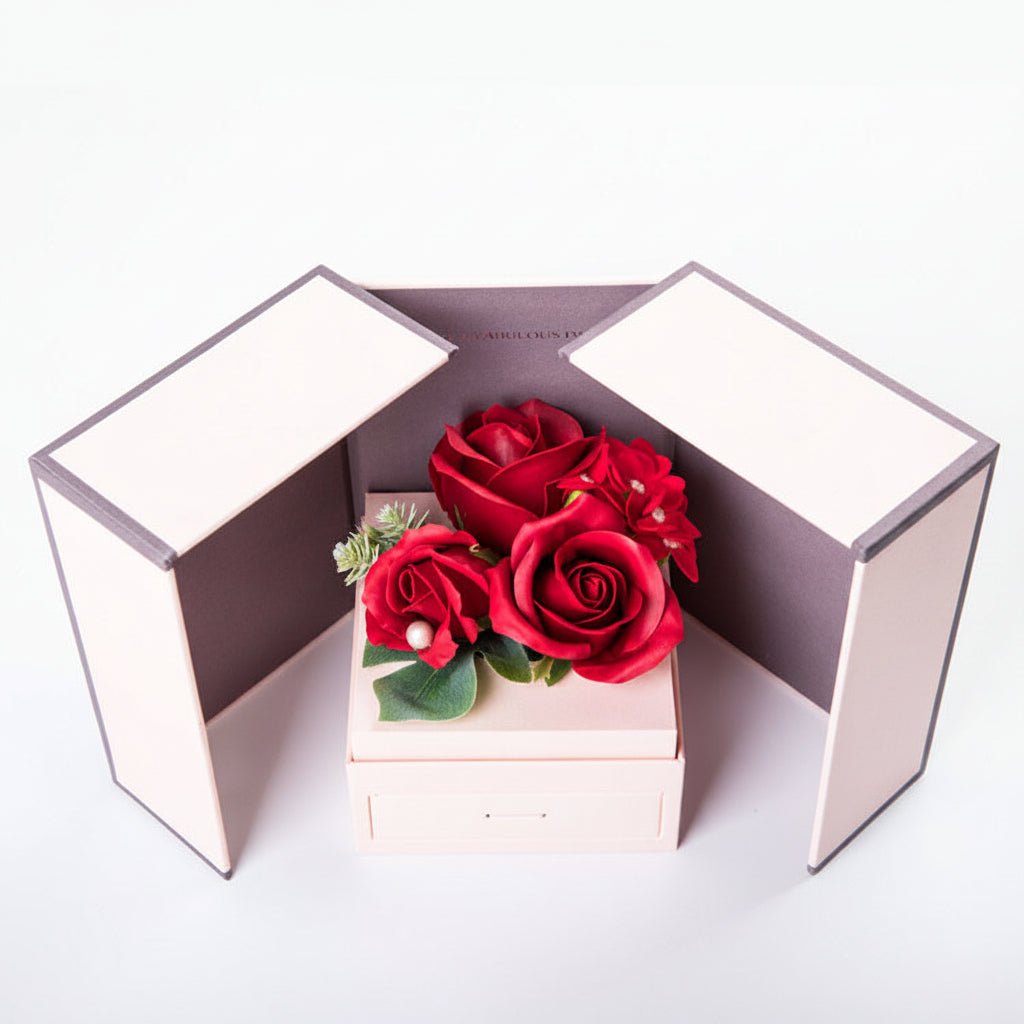 Écrin de Rose rouge passion — boîte à bijoux et fleur de savon rouge, cadeau Saint-Valentin

