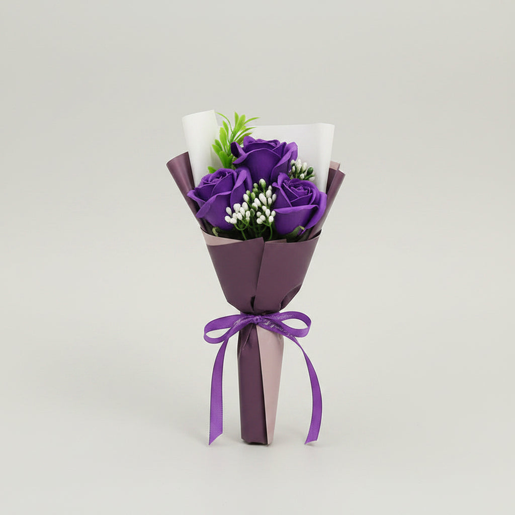 Bouquet 3 roses savon – détail fleurs et emballage 25x14cm