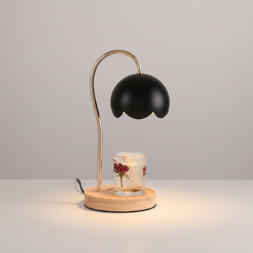 Lampe parfumée bougie et roses coloris noir, style américain chic, base en bois de bambou et finition métal — Les Roses De Lola