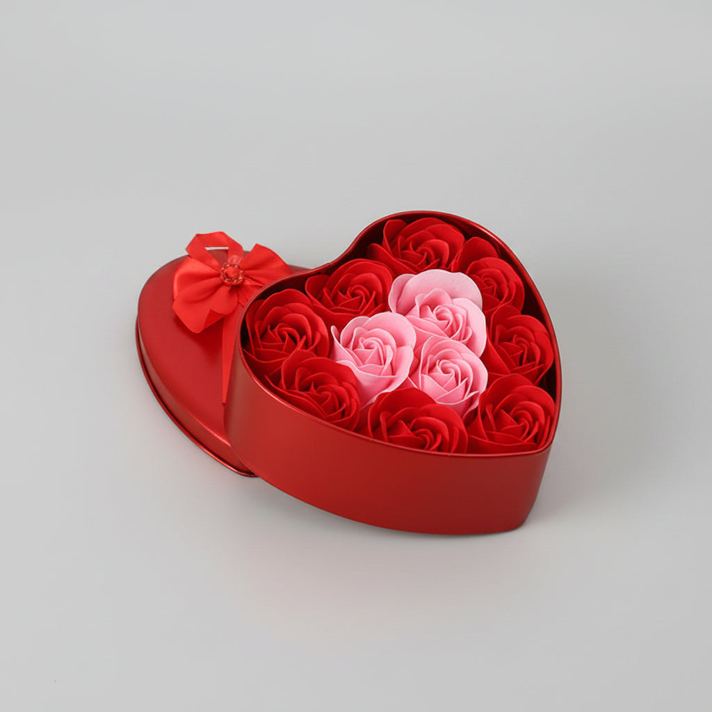 Le Coffret en Cœur – 11 Roses en Savon