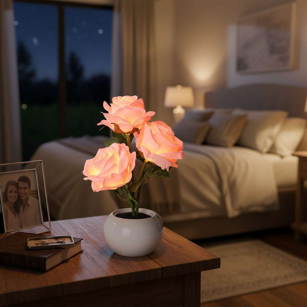 Lampe d'ambiance rose éternelle posée en décoration chambre, cadeau femme élégant et romantique — Les Roses De Lola