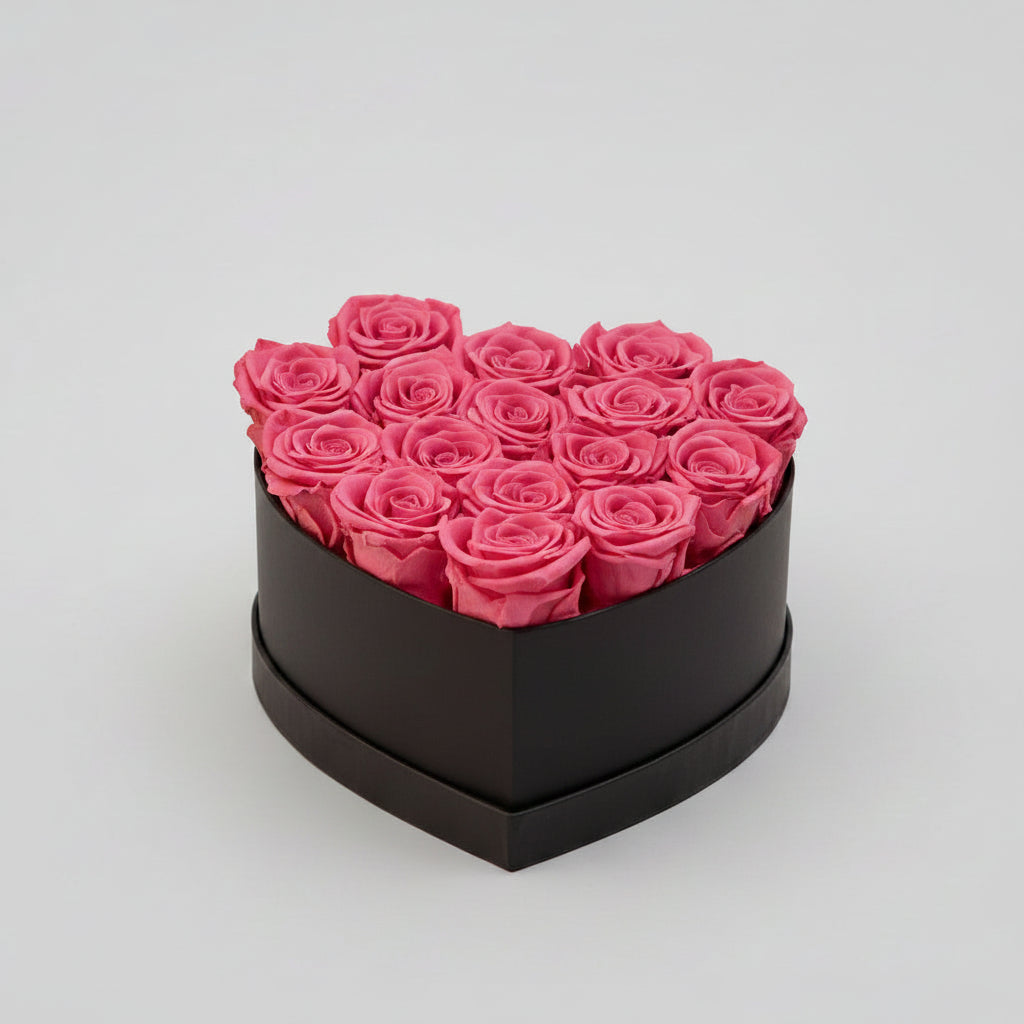 Composition florale séchée en boîte cœur – détail fleurs | Les Roses De Lola