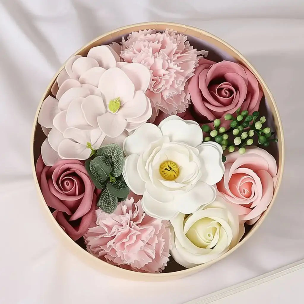 Coffret roses de savon rose – cadeau floral naturel | Les Roses De Lola