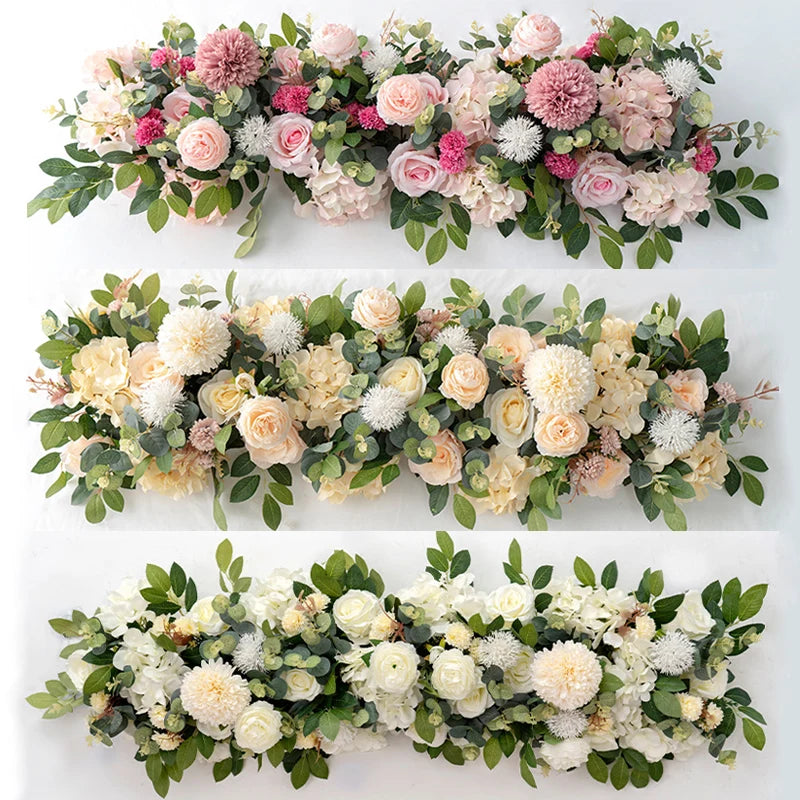 Composition roses artificielles rouge — arche mariage et réception
