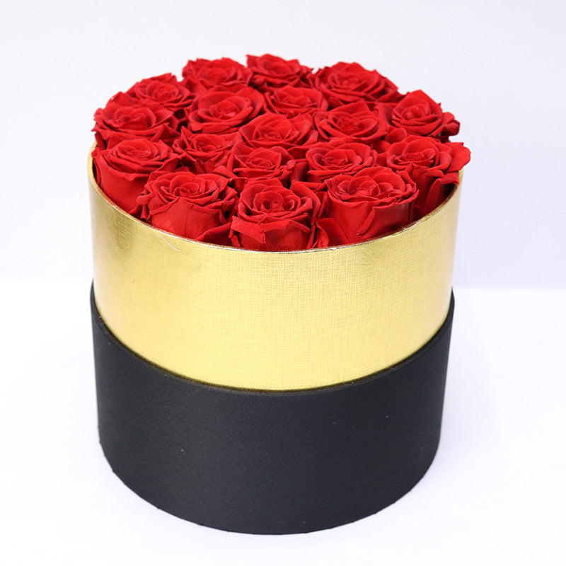 Coffret de 18 roses éternelles préservées – Les Roses De Lola